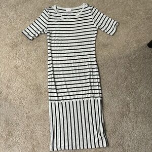 Woman’s size XS Lularoe dress NWOT